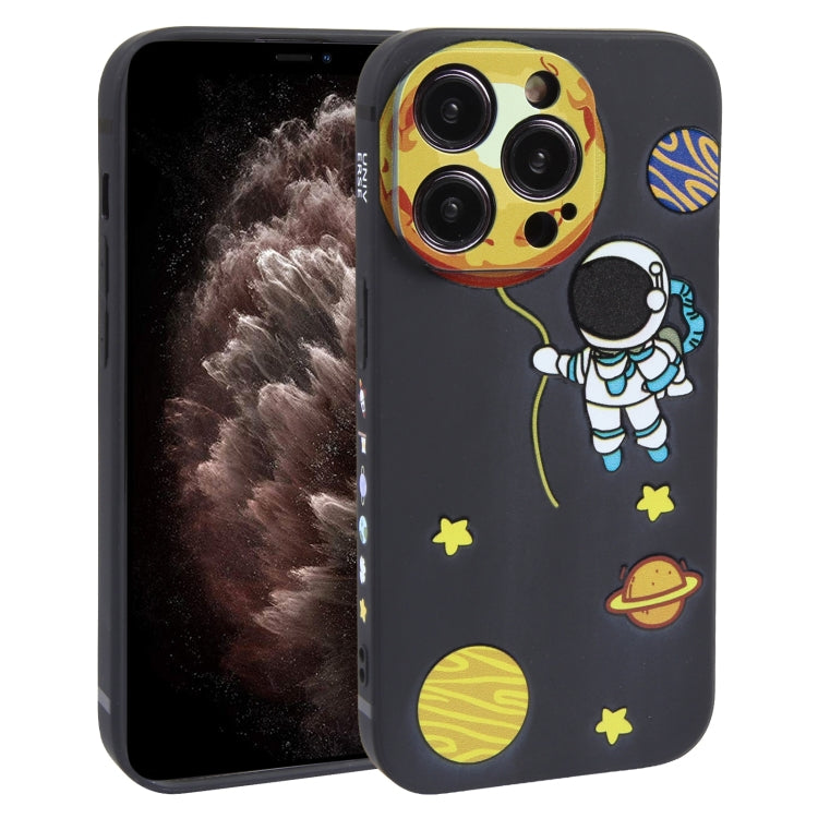 Hug Moon Astronaut Pattern TPU Phone Case, For iPhone 14 Plus, For iPhone 14, For iPhone 14 Pro, For iPhone 14 Pro Max, For iPhone SE 2022 / SE 2020 / 8 / 7, For iPhone 13 Pro Max, For iPhone 13 Pro, For iPhone 13, For iPhone 13 mini, For iPhone 12����...