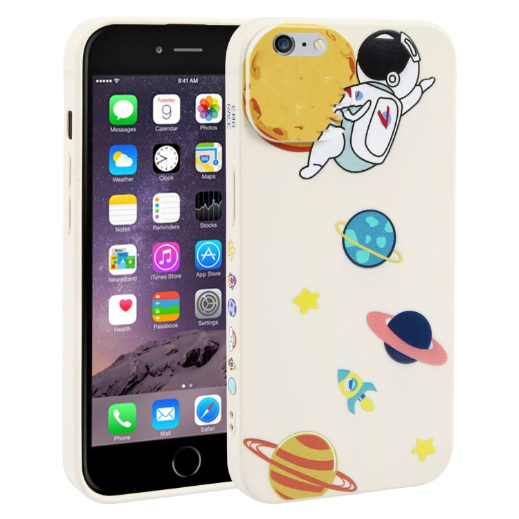 Hug Moon Astronaut Pattern TPU Phone Case, For iPhone 14 Plus, For iPhone 14, For iPhone 14 Pro, For iPhone 14 Pro Max, For iPhone SE 2022 / SE 2020 / 8 / 7, For iPhone 13 Pro Max, For iPhone 13 Pro, For iPhone 13, For iPhone 13 mini, For iPhone 12����...